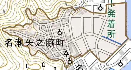 名瀬矢之脇町とその周辺の地図。町の範囲を重ねている