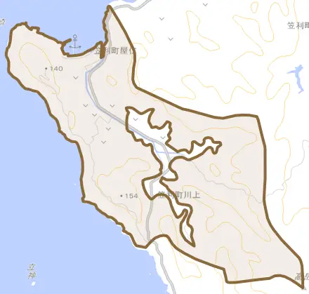 笠利町大字屋仁とその周辺の地図。町の範囲を重ねている