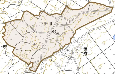 大字下平川とその周辺の地図。町の範囲を重ねている