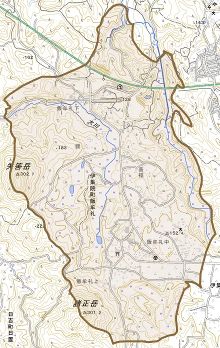 伊集院町飯牟礼とその周辺の地図。町の範囲を重ねている