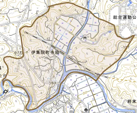 伊集院町寺脇とその周辺の地図。町の範囲を重ねている
