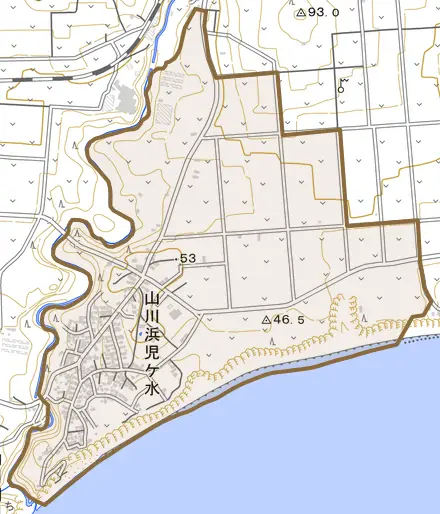 山川浜児ケ水とその周辺の地図。町の範囲を重ねている