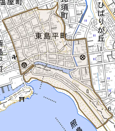 東島平町とその周辺の地図。町の範囲を重ねている