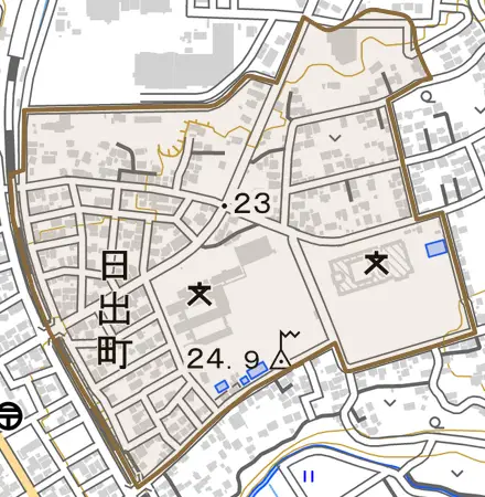 日出町とその周辺の地図。町の範囲を重ねている