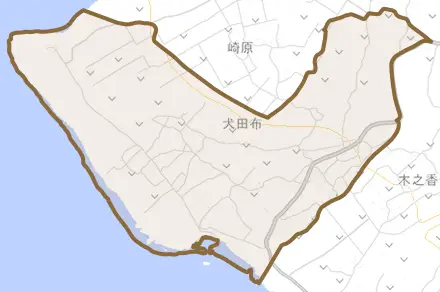 大字犬田布とその周辺の地図。町の範囲を重ねている