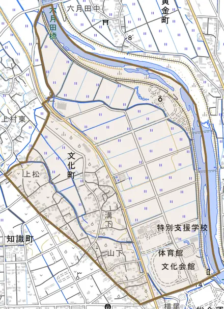 文化町とその周辺の地図。町の範囲を重ねている
