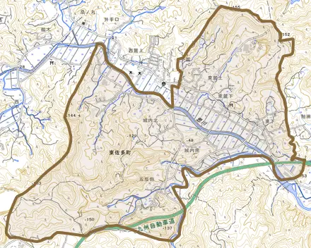 東佐多町とその周辺の地図。町の範囲を重ねている