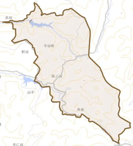 平田町とその周辺の地図。町の範囲を重ねている