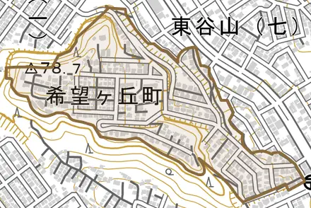 希望ヶ丘町とその周辺の地図。町の範囲を重ねている