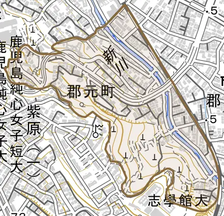 郡元町とその周辺の地図。町の範囲を重ねている