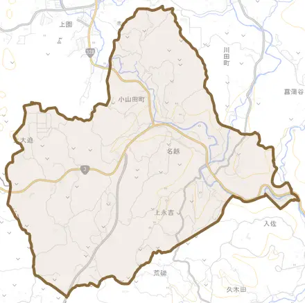 小山田町とその周辺の地図。町の範囲を重ねている
