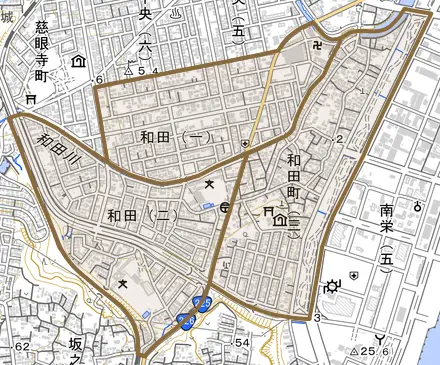 和田とその周辺の地図。町の範囲を重ねている
