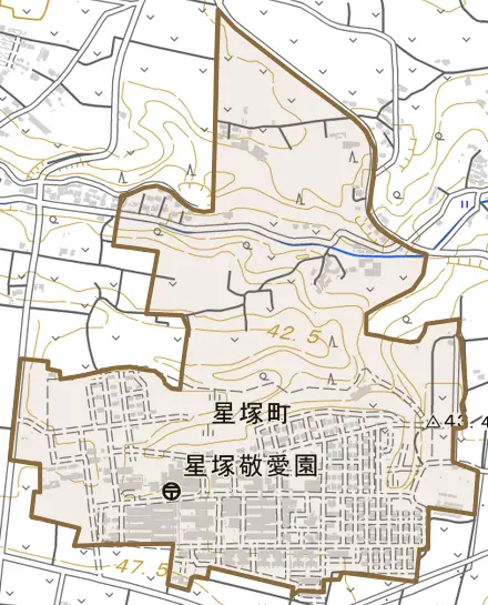 星塚町とその周辺の地図。町の範囲を重ねている