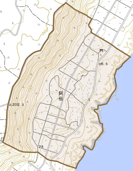 大字阿伝とその周辺の地図。町の範囲を重ねている