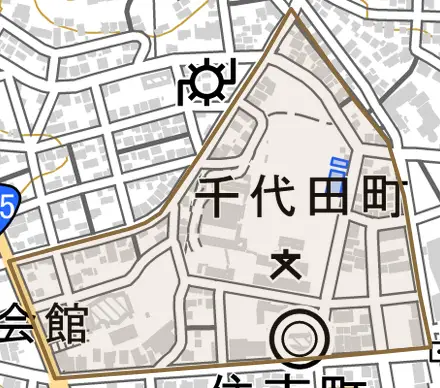 千代田町とその周辺の地図。町の範囲を重ねている