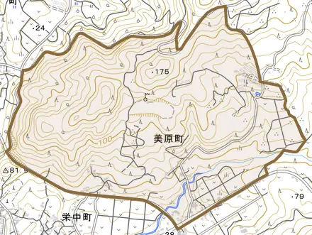 美原町とその周辺の地図。町の範囲を重ねている