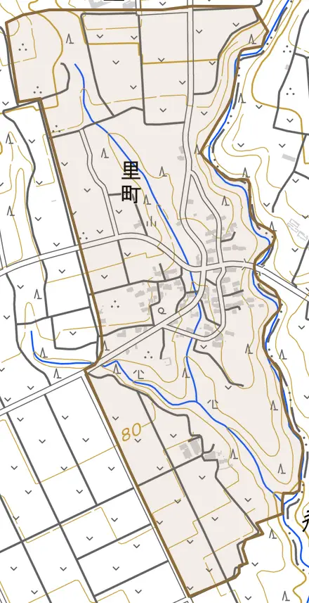 里町とその周辺の地図。町の範囲を重ねている