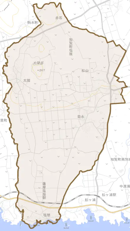 知覧町塩屋とその周辺の地図。町の範囲を重ねている