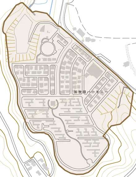 加世田ハーモニーとその周辺の地図。町の範囲を重ねている