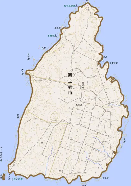 馬毛島とその周辺の地図。町の範囲を重ねている
