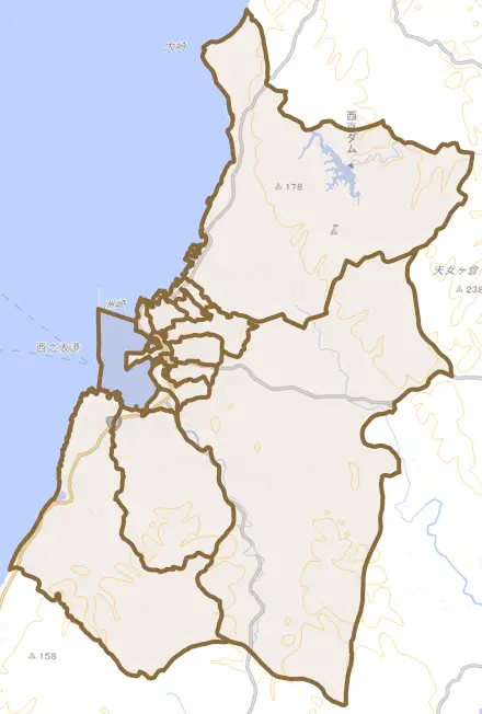西之表とその周辺の地図。町の範囲を重ねている