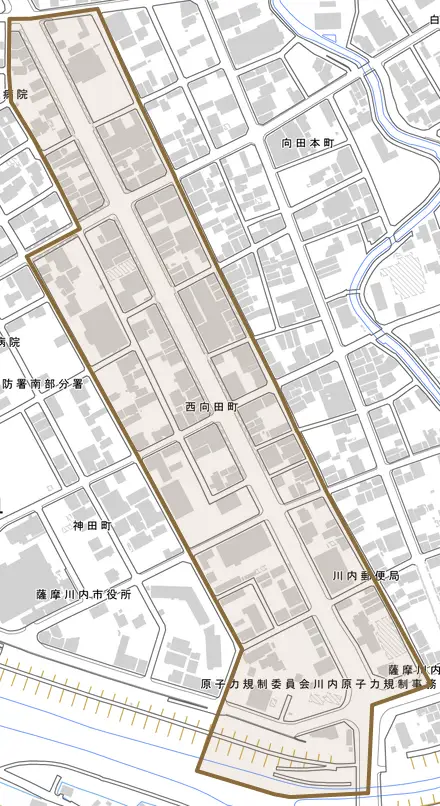 西向田町とその周辺の地図。町の範囲を重ねている