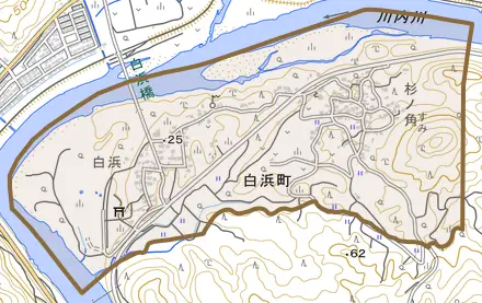 白浜町とその周辺の地図。町の範囲を重ねている