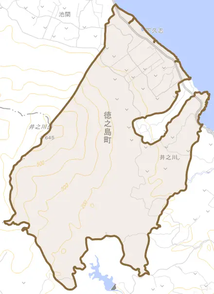 下久志とその周辺の地図。町の範囲を重ねている