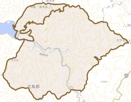 大字湯湾とその周辺の地図。町の範囲を重ねている
