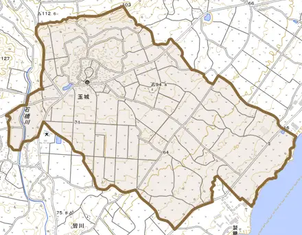 大字玉城とその周辺の地図。町の範囲を重ねている