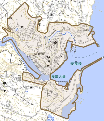 安房とその周辺の地図。町の範囲を重ねている