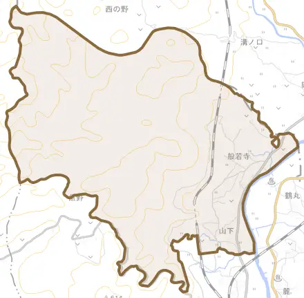般若寺とその周辺の地図。町の範囲を重ねている