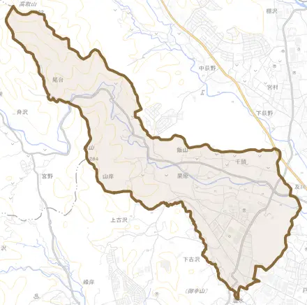 飯山とその周辺の地図。町の範囲を重ねている