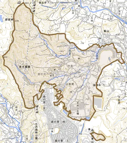 上古沢とその周辺の地図。町の範囲を重ねている