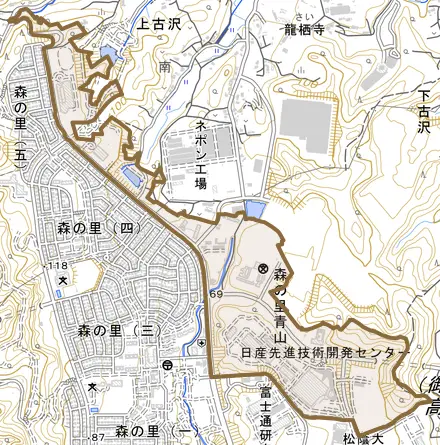 森の里青山とその周辺の地図。町の範囲を重ねている