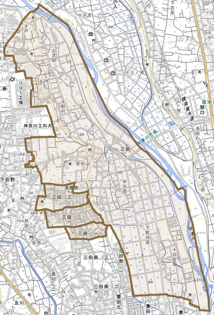 三田とその周辺の地図。町の範囲を重ねている