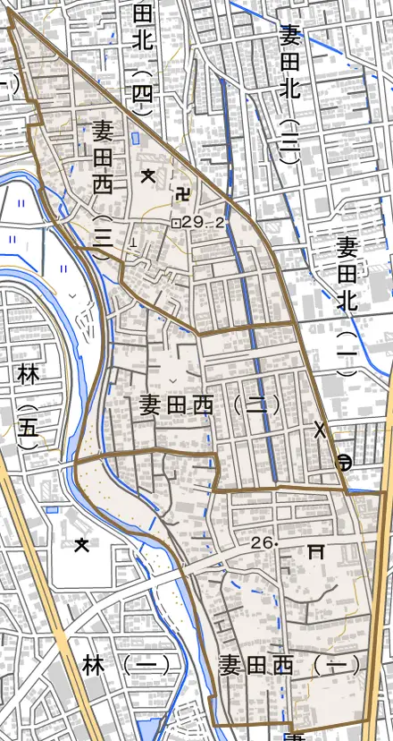 妻田西とその周辺の地図。町の範囲を重ねている