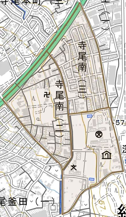 寺尾南とその周辺の地図。町の範囲を重ねている