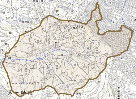 堤とその周辺の地図。町の範囲を重ねている