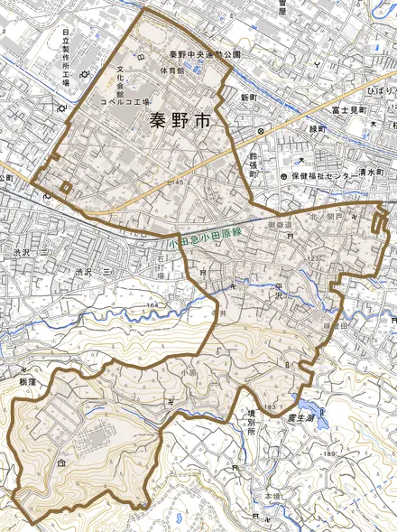 平沢とその周辺の地図。町の範囲を重ねている
