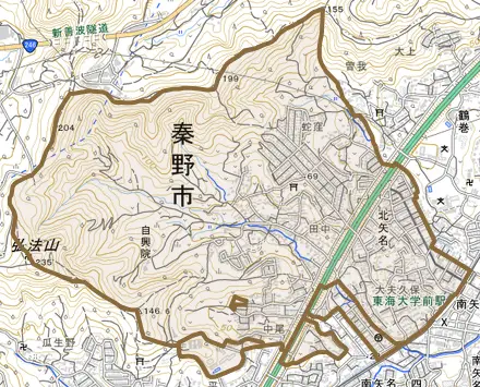 北矢名とその周辺の地図。町の範囲を重ねている