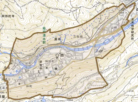 湯本とその周辺の地図。町の範囲を重ねている