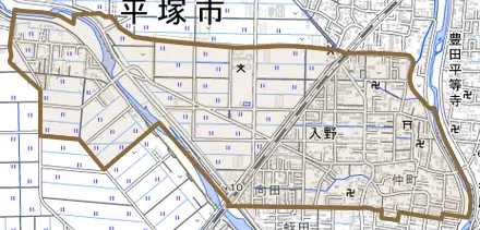 入野とその周辺の地図。町の範囲を重ねている
