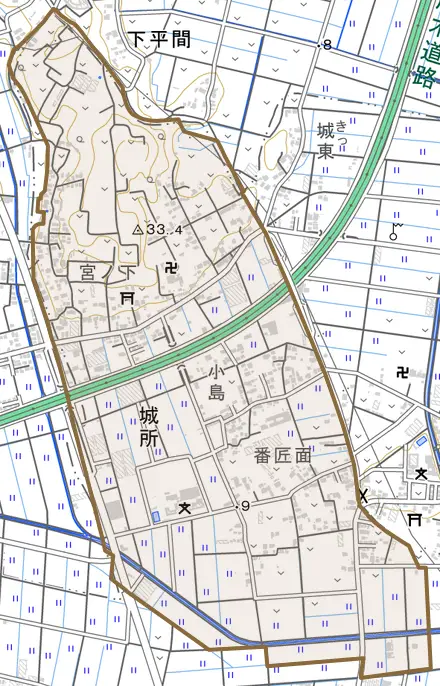 城所とその周辺の地図。町の範囲を重ねている