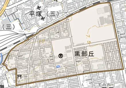 黒部丘とその周辺の地図。町の範囲を重ねている