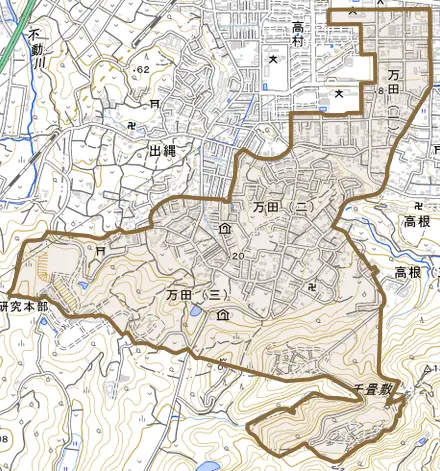 万田とその周辺の地図。町の範囲を重ねている