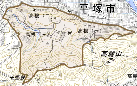 高根とその周辺の地図。町の範囲を重ねている