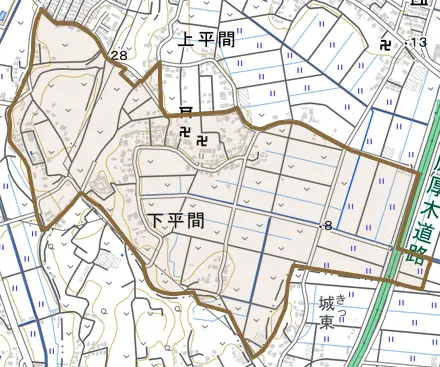 下平間とその周辺の地図。町の範囲を重ねている