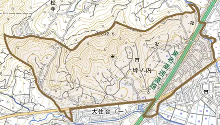 坪ノ内とその周辺の地図。町の範囲を重ねている