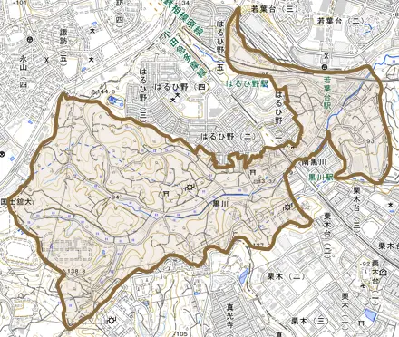 黒川とその周辺の地図。町の範囲を重ねている